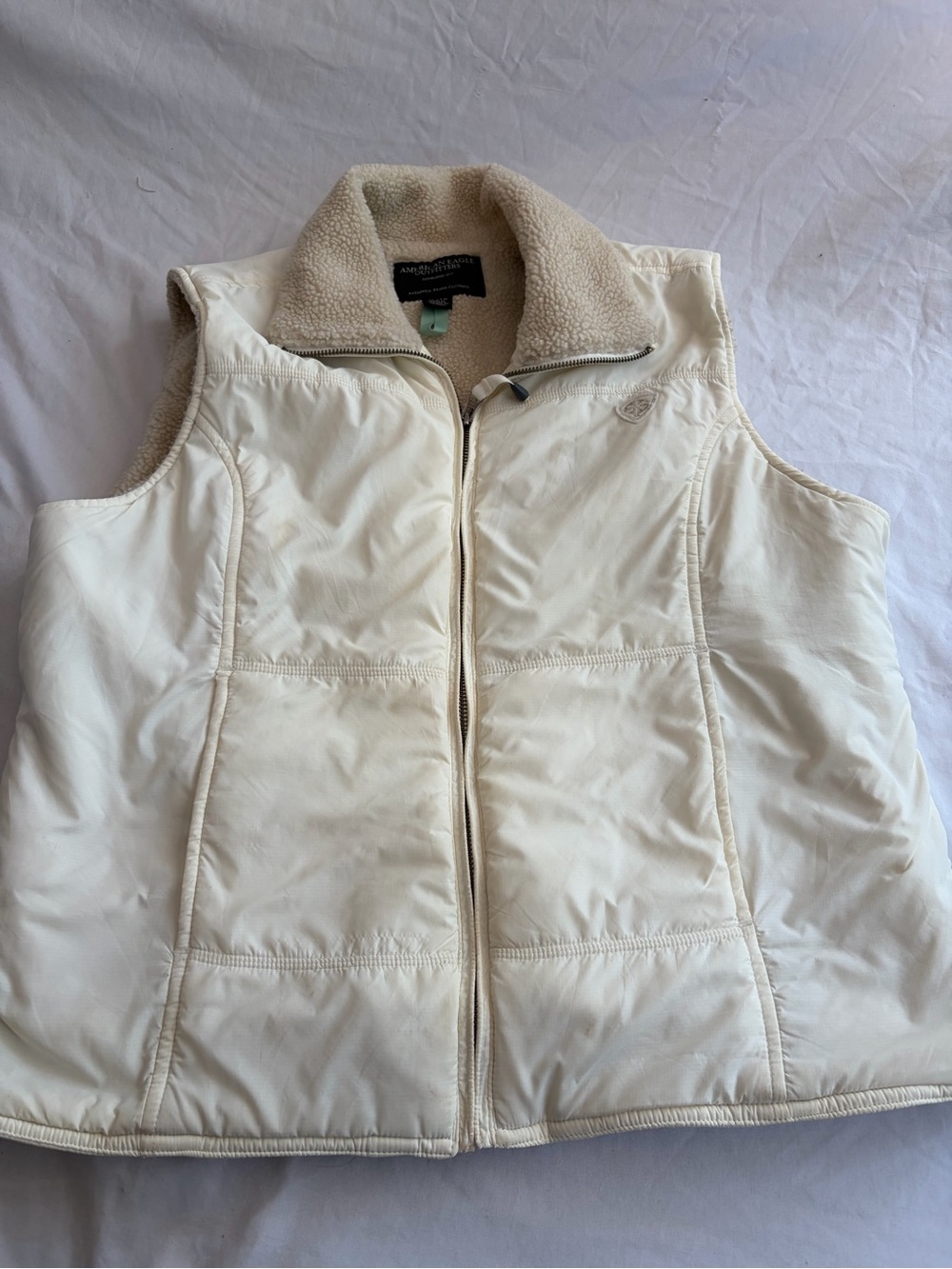 American Eagle Outfitters Cream Sherpa-Lined Puffer Vest Size XL